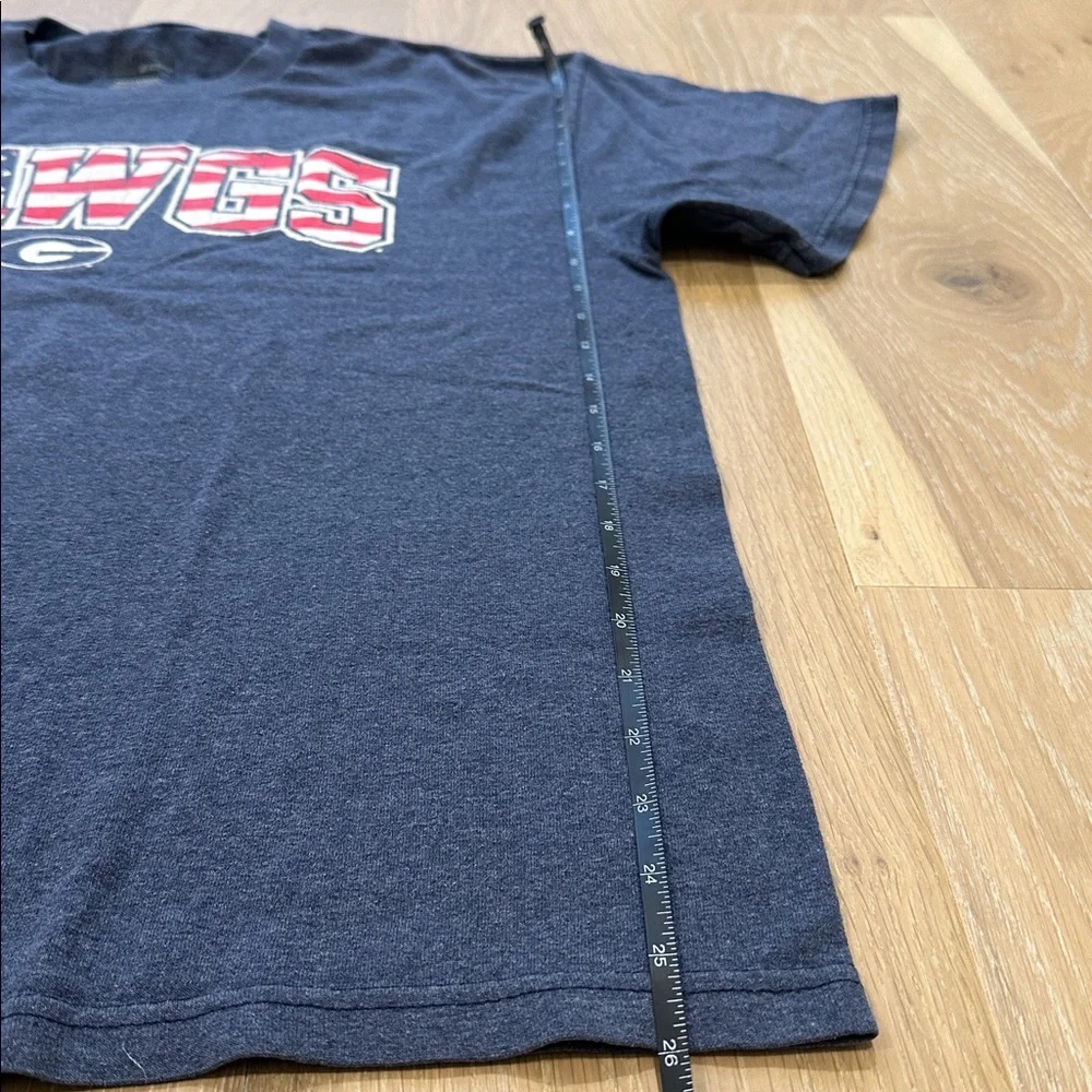 University of Georgia Dawgs American Flag Tshirt Men’s Size Large - Picture 5 of 6